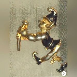 Elf Brooch Vtg Black Enamel Gold Tone Jewelry Pin 1.25"